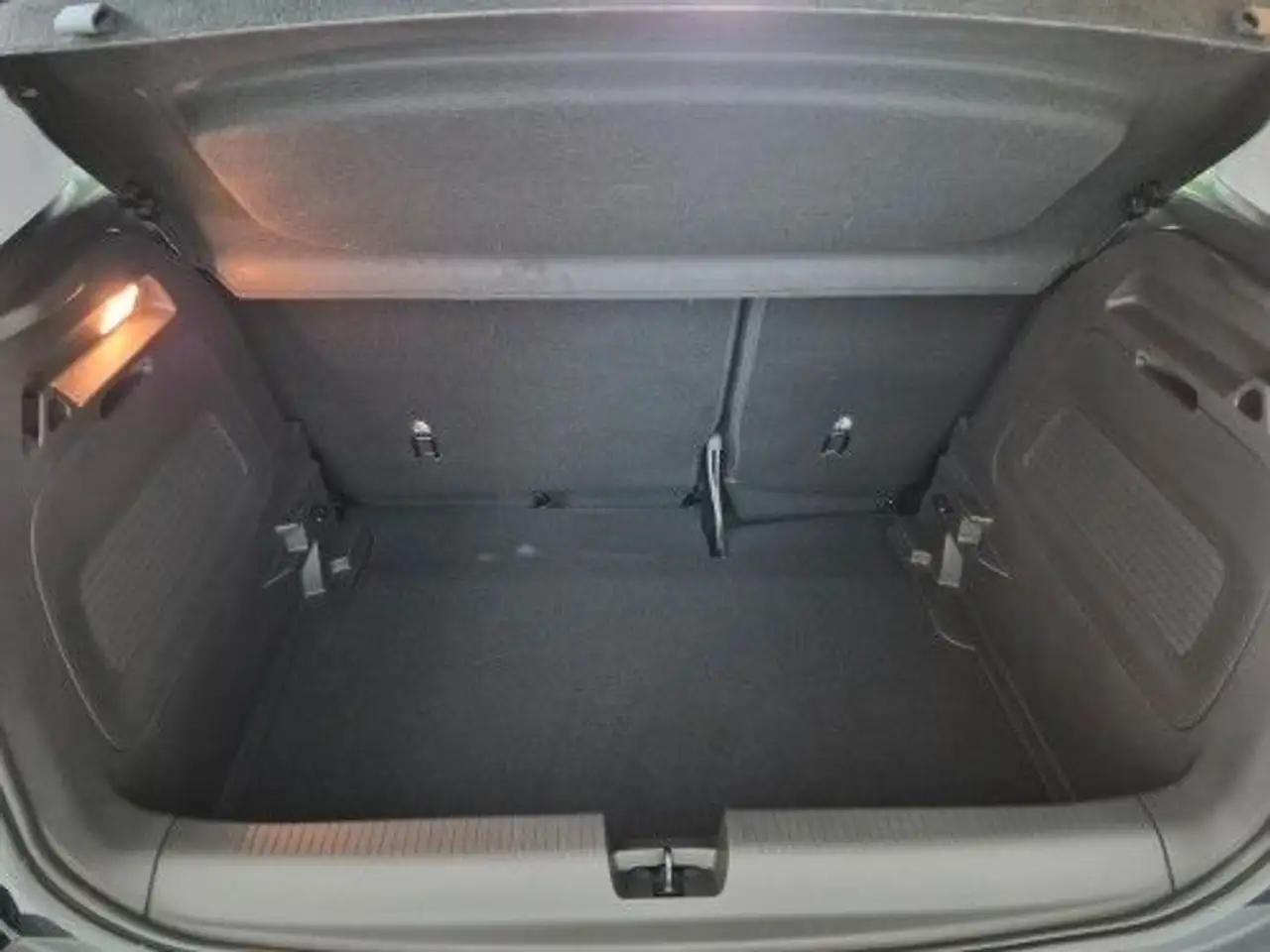 Opel Crossland X Crossland Enjoy — معرض صور السيارة 15