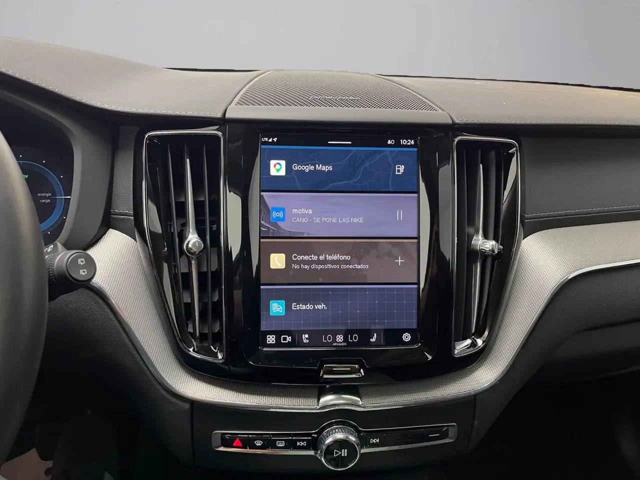 Volvo XC60 2.0 T6 AWD Recharge Ultra Dark Auto — Vehicle gallery 24