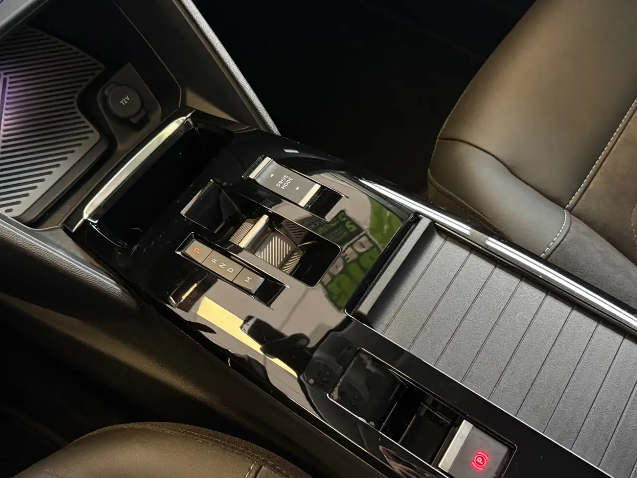 Citroen C4 1.2 PureTech 130 Max — معرض صور السيارة 28