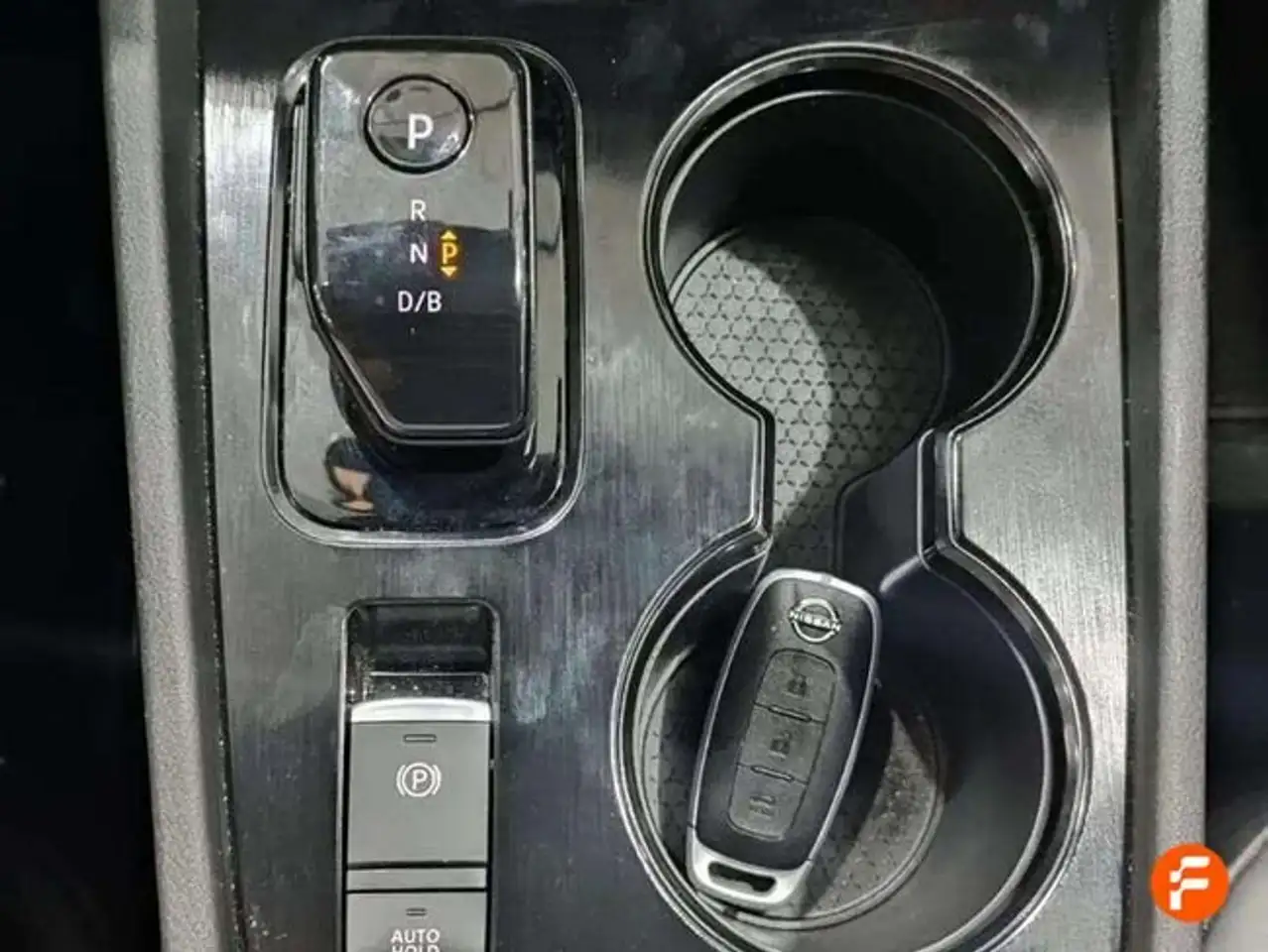 Nissan X-Trail 5pl 1.5 e-POWER 152kW 4x2 A/T N-Connecta — معرض صور السيارة 19