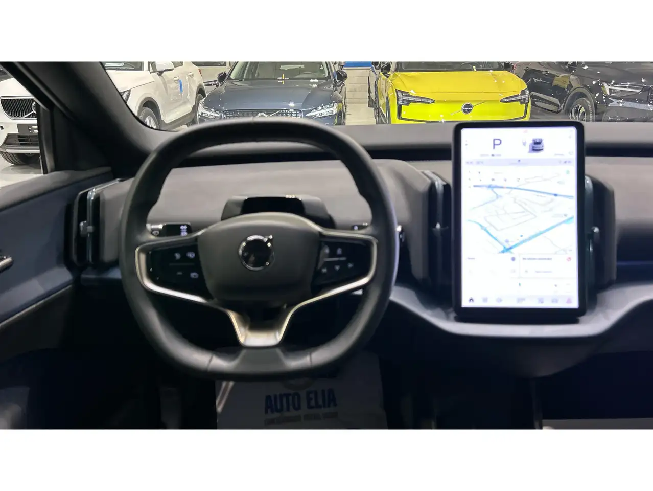 Volvo EX30 Single Extended Range Plus RWD — معرض صور السيارة 10
