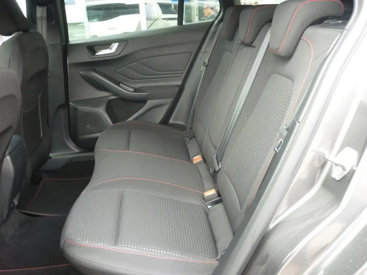Ford Focus Turnier ST-Line X — Galería del vehículo 10