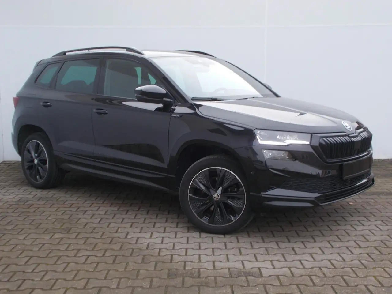 Skoda Karoq 1.5 TSI Sportline * DSG * Navi *LED *360° — Galerie du véhicule 4