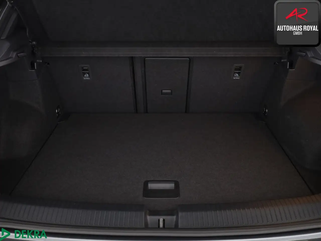 Volkswagen T-Roc R 2.0 TSI 4M KEYLESS,MATRIX,BEATS,KAMERA — معرض صور السيارة 12