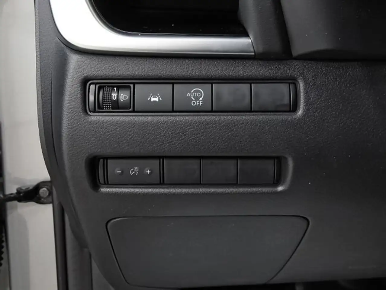 Nissan Qashqai DIG-T 116kW Xtronic N-Connecta — Vehicle gallery 13