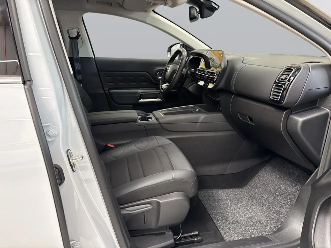 Citroen C5 Aircross 1.2 Mild-Hybrid 136 Max — Vehicle gallery 11