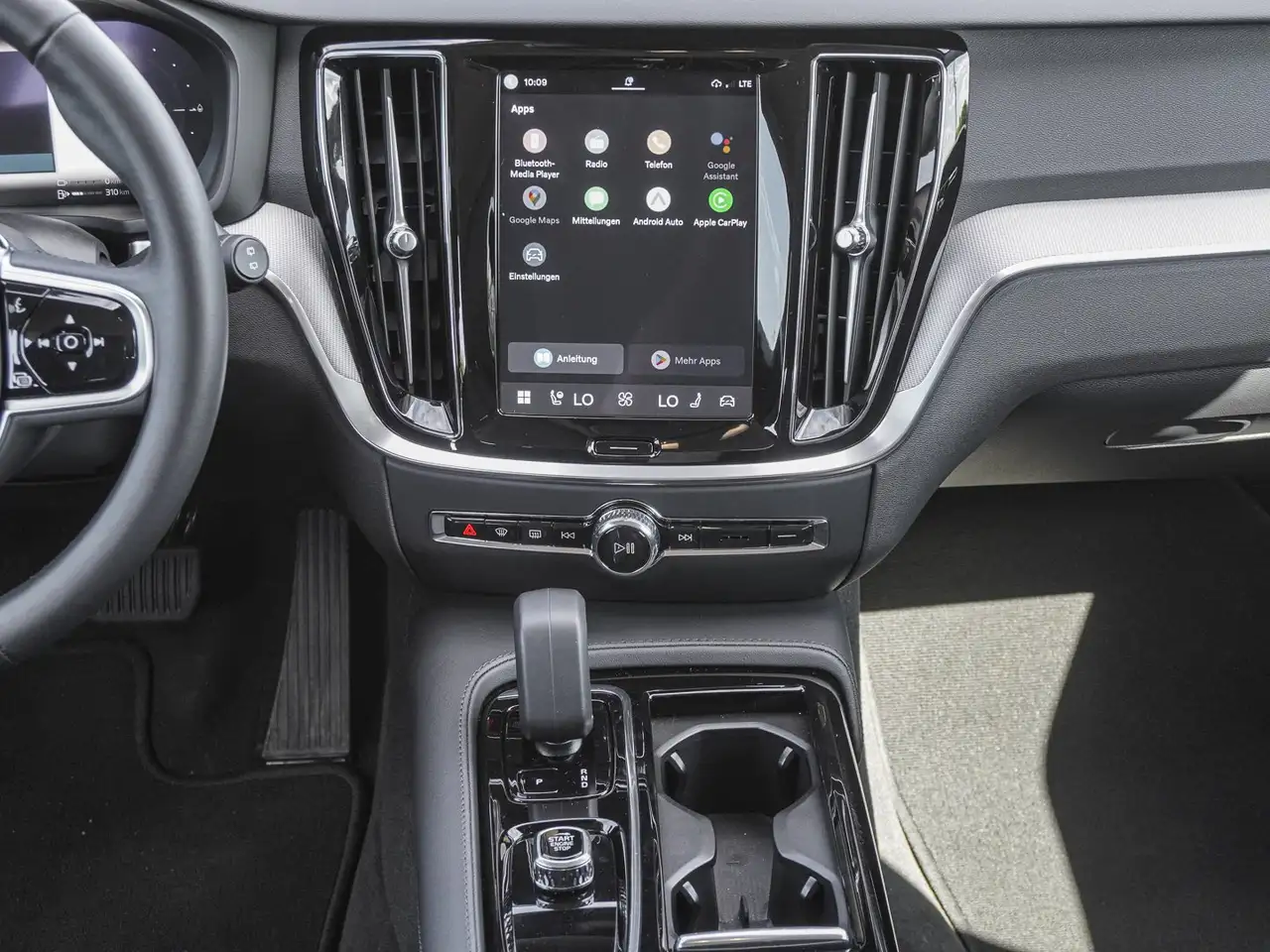Volvo V60 T8 AWD Plus Dark Plug-in Hybrid STANDHZG 360° — Galería del vehículo 12