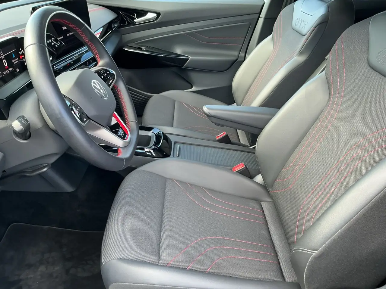 Volkswagen ID.5 GTX 220kW (82kWh) MATRIX+NAVI+ACC+SHZ+20Z. — معرض صور السيارة 12