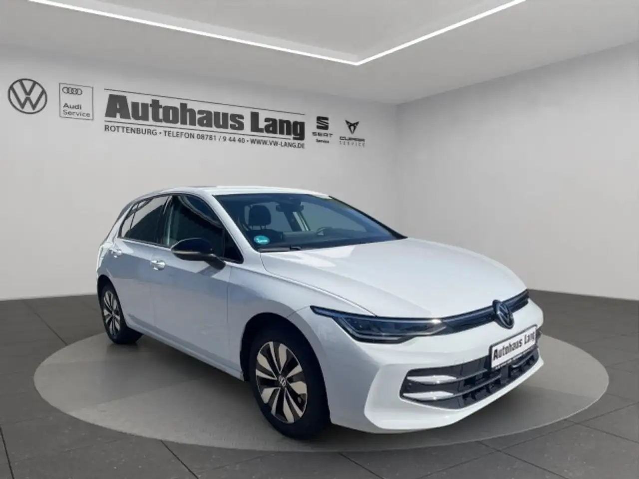 Volkswagen Golf VIII 1.5 TSI Goal ACC Navi Standh Travel Assist 1. — Galería del vehículo 8