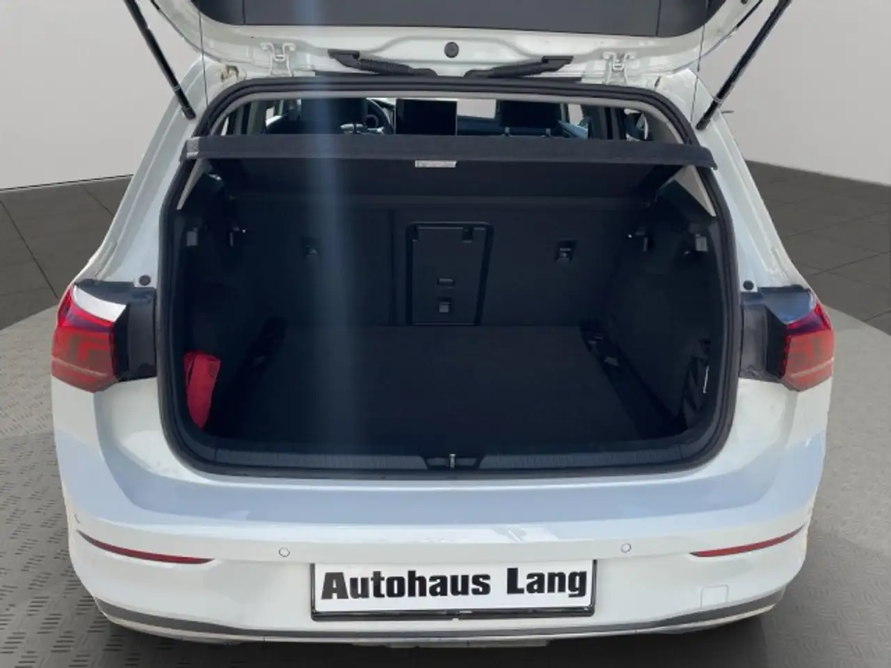 Volkswagen Golf VIII 1.5 TSI Goal ACC Navi Standh Travel Assist 1. — Galería del vehículo 13