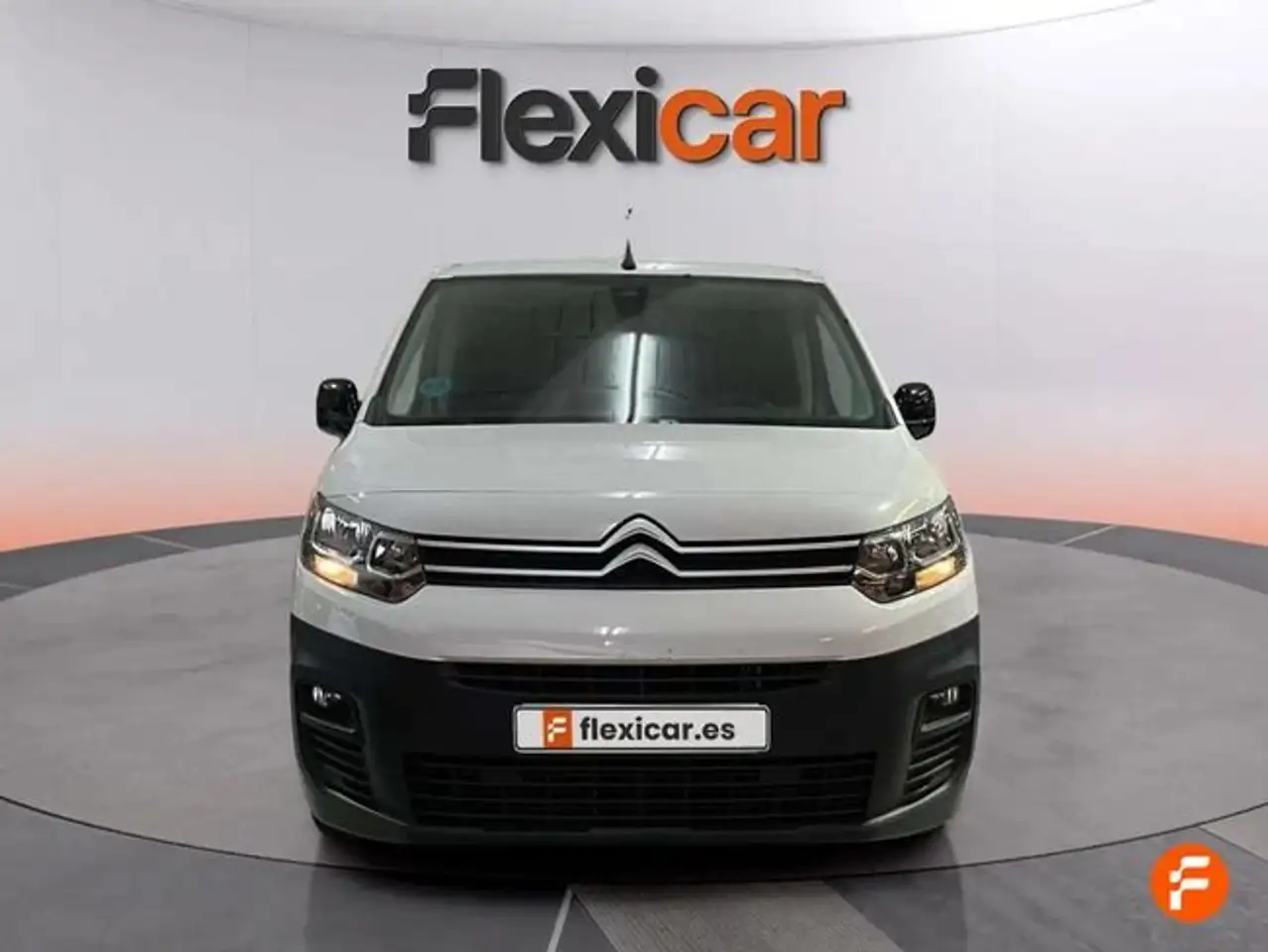 Citroen Berlingo Talla XL BlueHDi 100 S&S PLUS - 4P (2024) — معرض صور السيارة 3