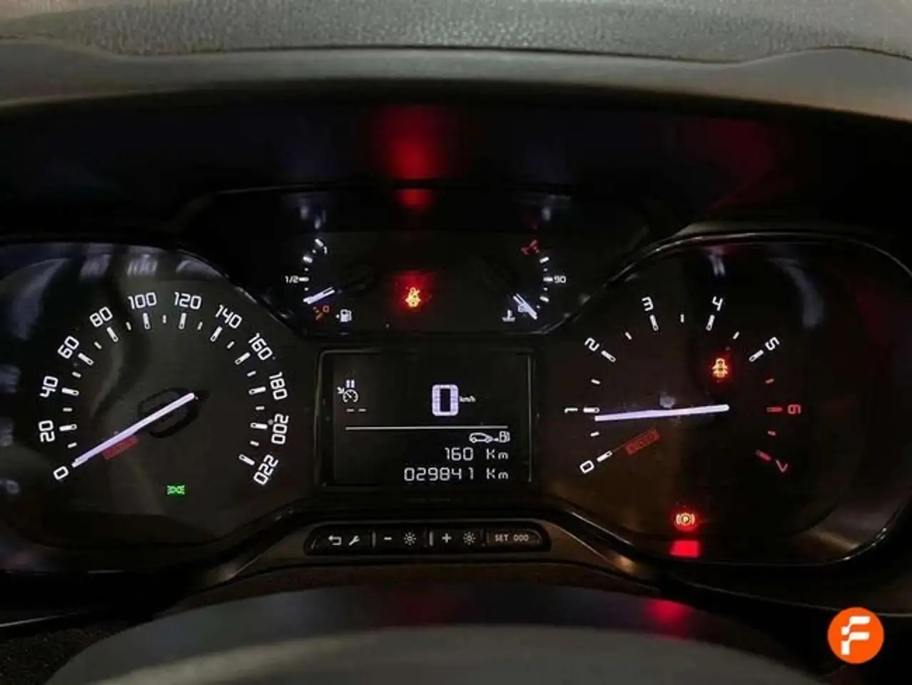 Citroen Berlingo Talla XL BlueHDi 100 S&S PLUS - 4P (2024) — معرض صور السيارة 13