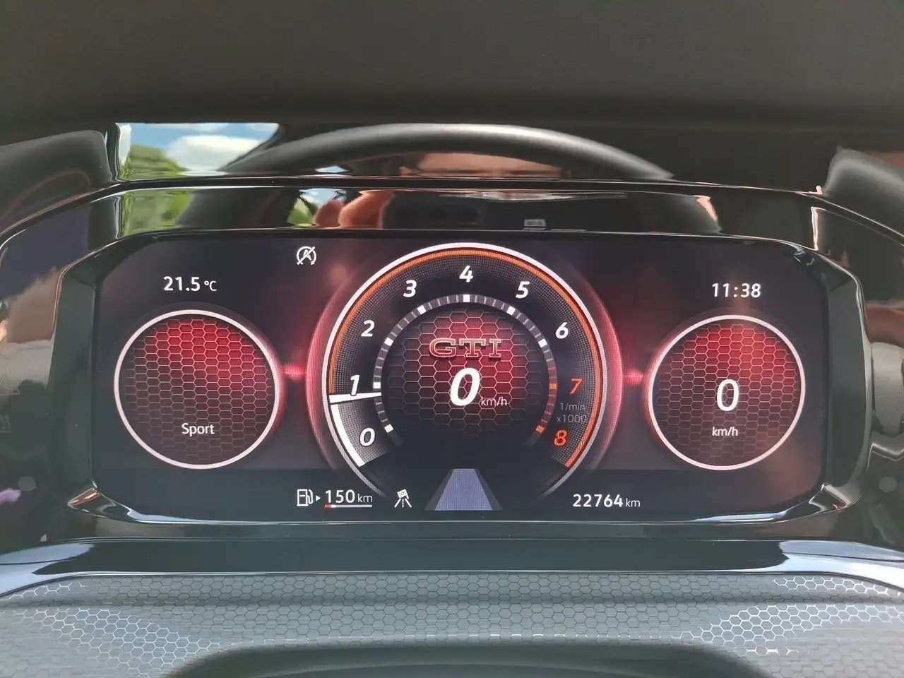 Volkswagen Golf GTI 2.0 TSI DIG.-COCKPIT*PDC*LED*CARPLAY*TE — معرض صور السيارة 9