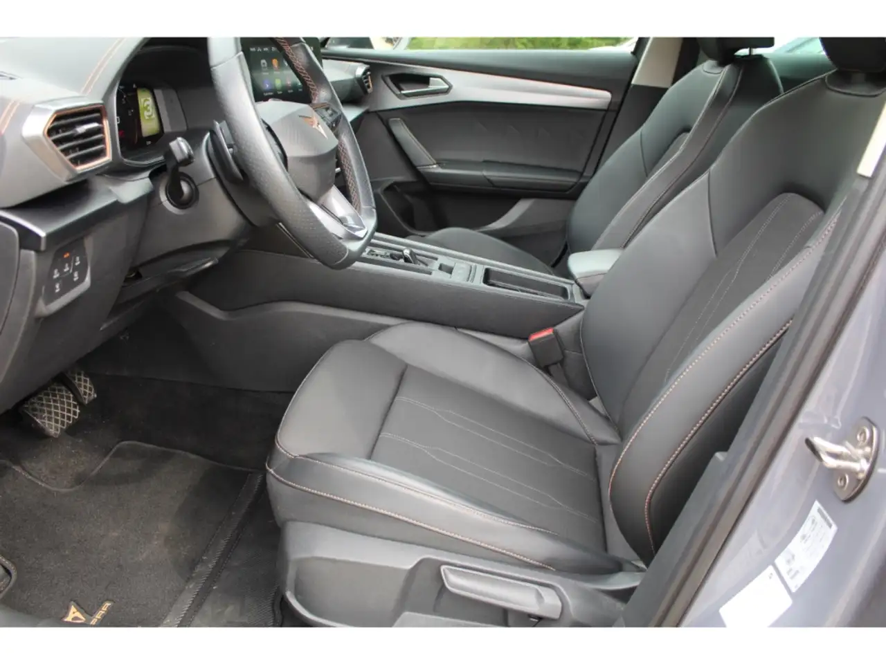 CUPRA Formentor 1.5 TSI DSG 5-J-GARANTIE FULL LINK GRA SHZ LIGHT A — Vehicle gallery 28