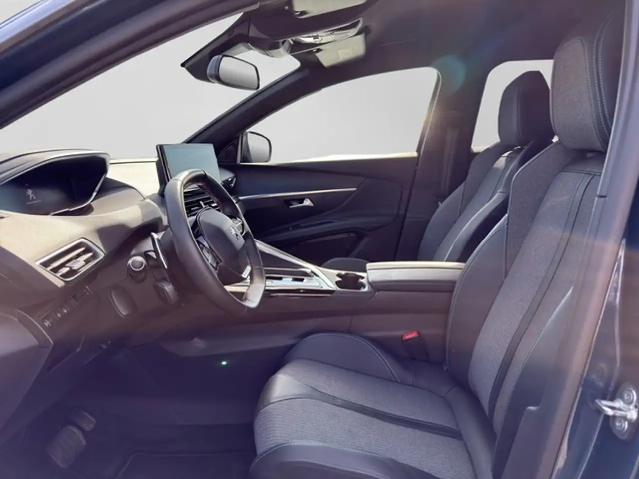 Peugeot 3008 Hybrid 1.2 Allure Pack LED+NAVI+PDC+360+ACC+SIT... — معرض صور السيارة 8