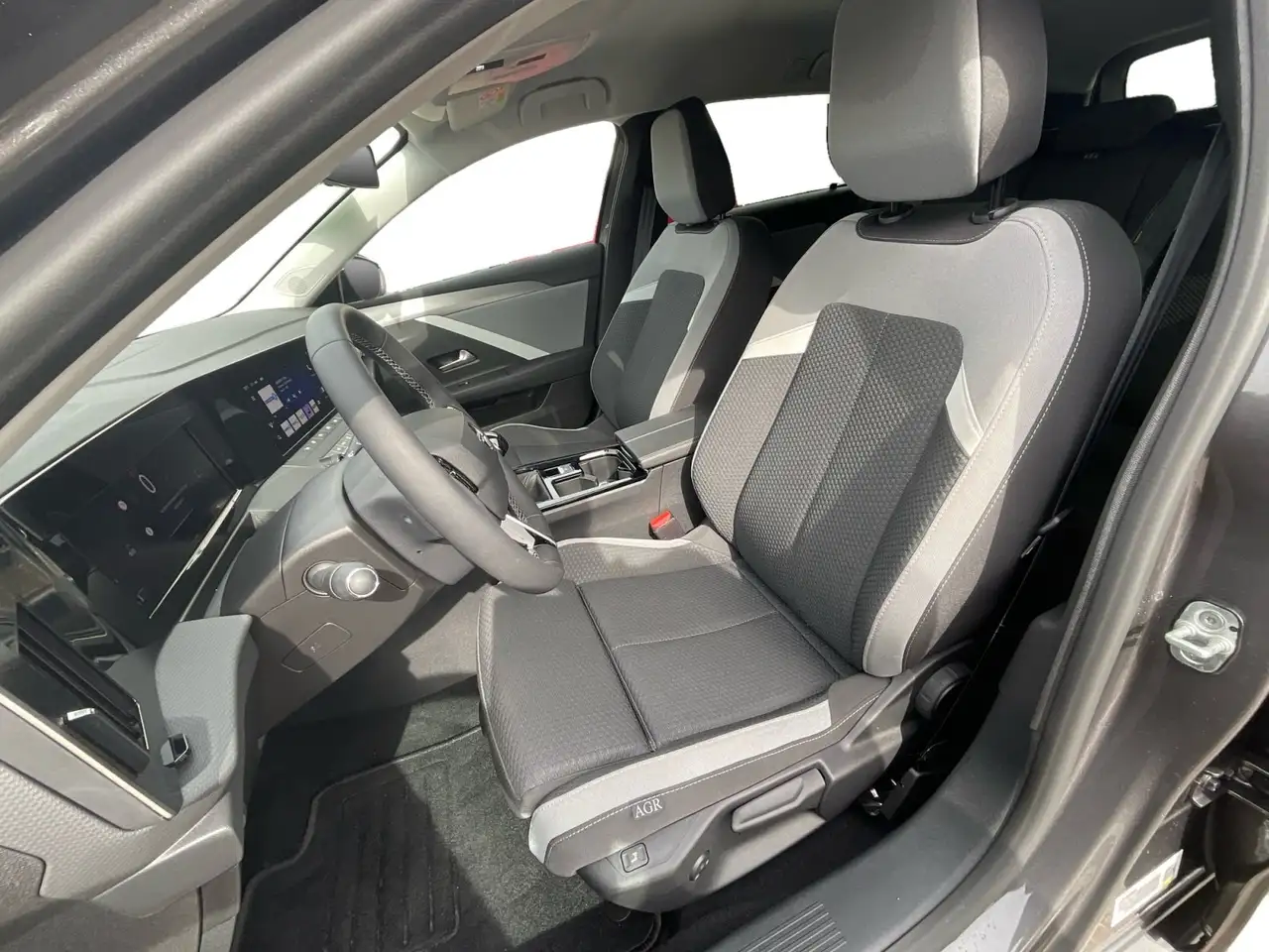 Opel Astra L Sports Tourer 1.2 KeyLess, CarPlay — Galerie du véhicule 11
