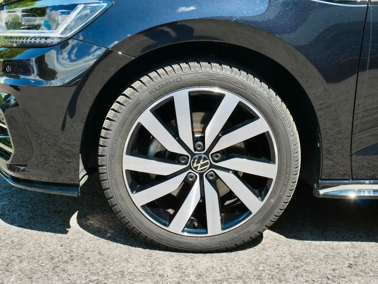 Volkswagen Touran 1.5 TSI DSG "Highline R-Line"AHK+LED+Kam. — Galería del vehículo 4