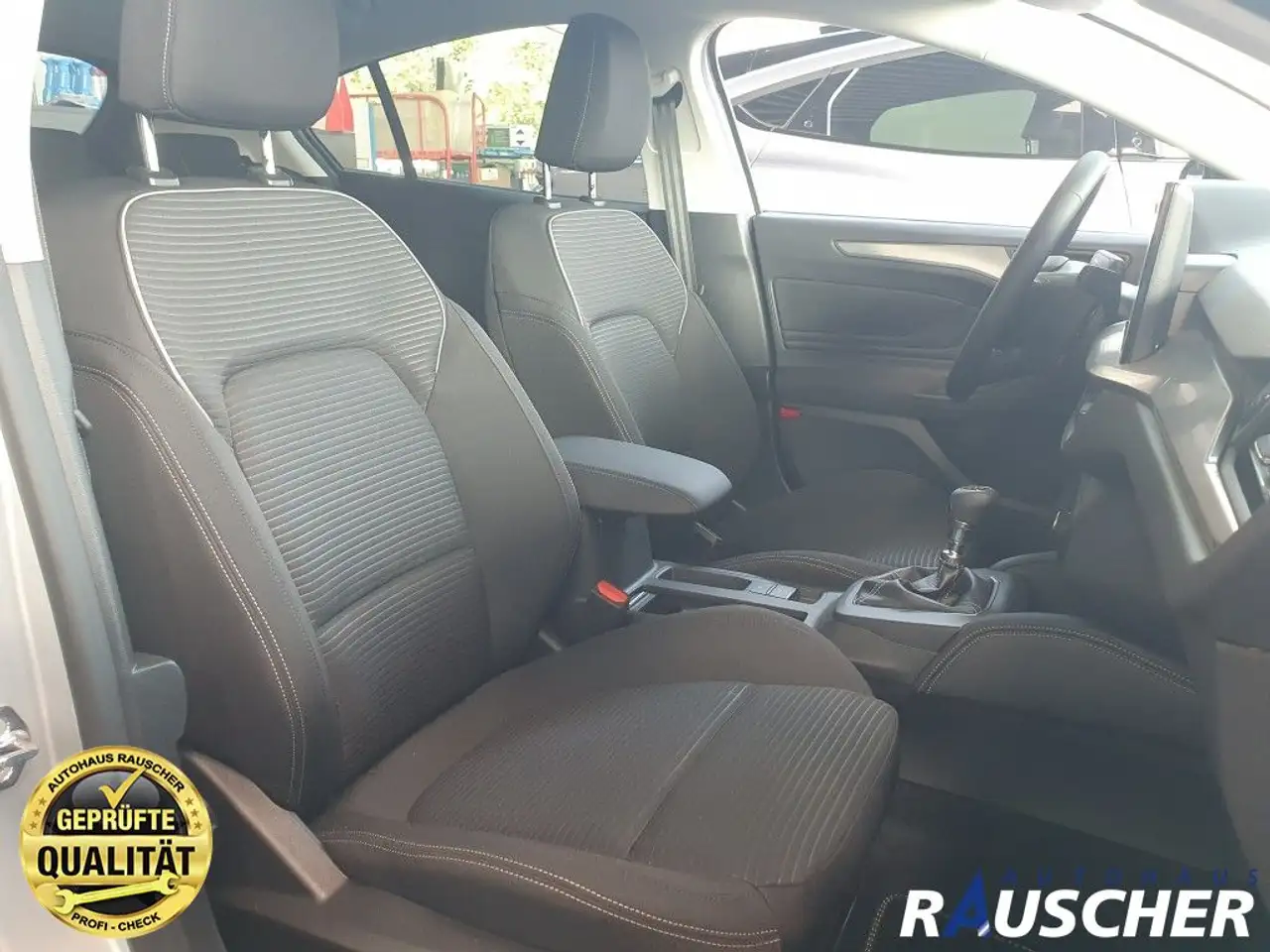 Ford Focus 1.0 EcoBoost Hybrid TITANIUM X — Galerie du véhicule 10