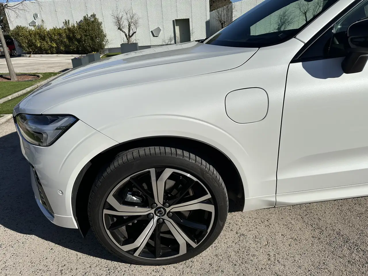 Volvo XC60 T6 Twin Recharge Ultimate Dark Auto — معرض صور السيارة 6
