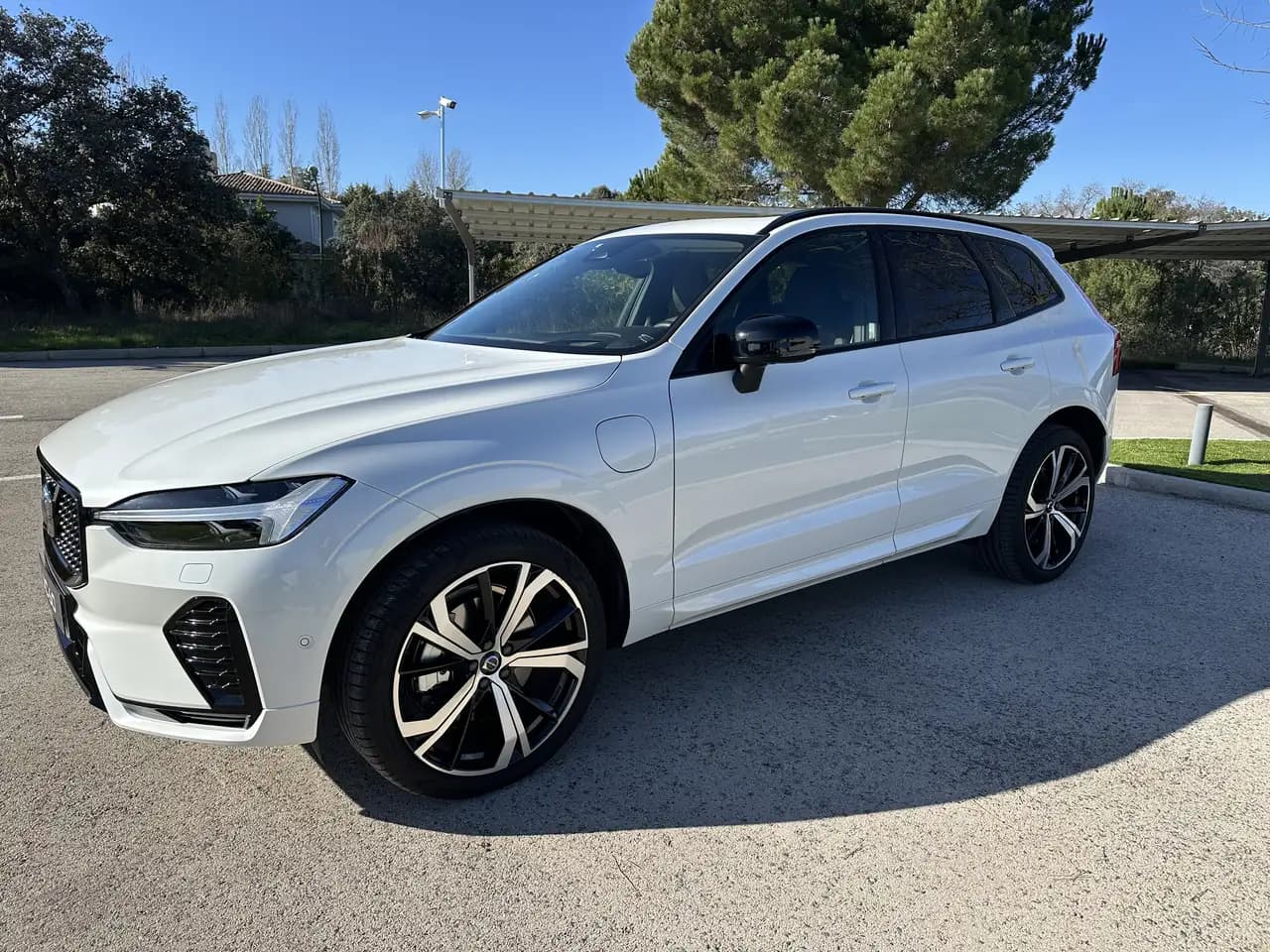 Volvo XC60 T6 Twin Recharge Ultimate Dark Auto — San Sebastián de los Reyes, Madrid