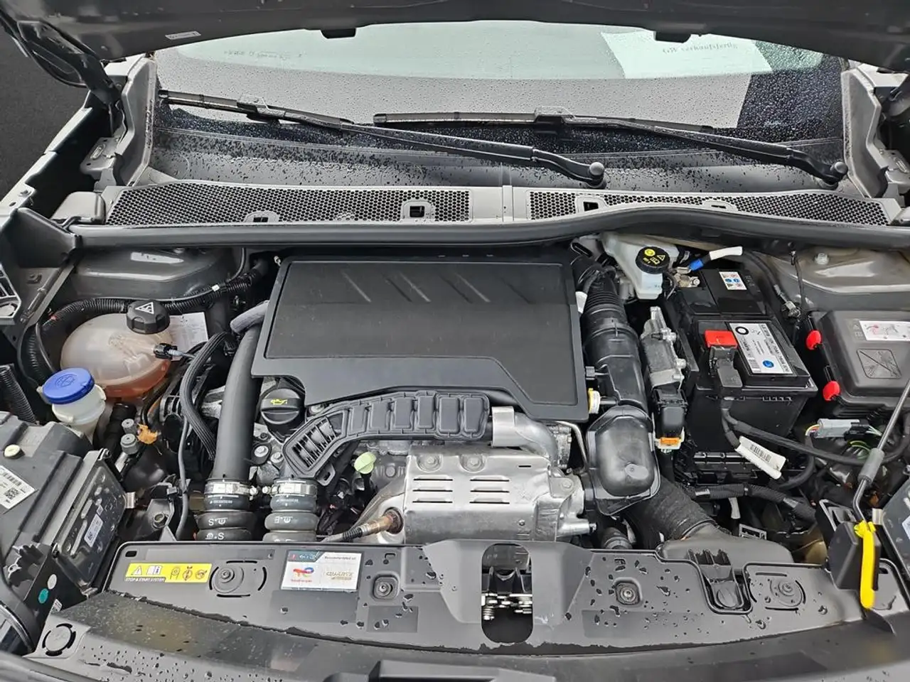 Peugeot 2008 Neuer 2008 GT PureTech 130 EAT8 — معرض صور السيارة 8