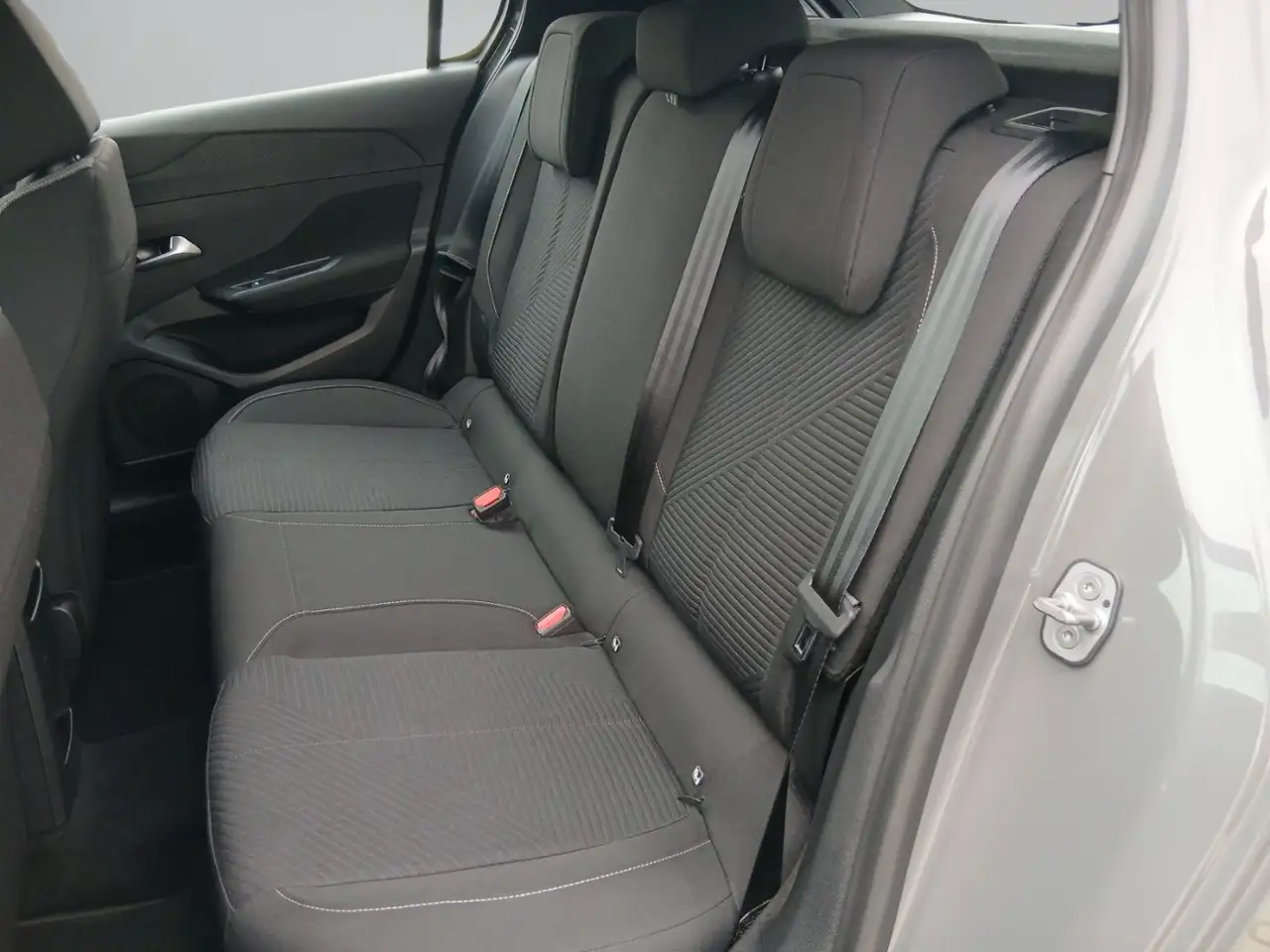 Peugeot 308 1.2 PureTech 130 ACTIVE ACC+LED+SHZ+Winterp. — Galerie du véhicule 12