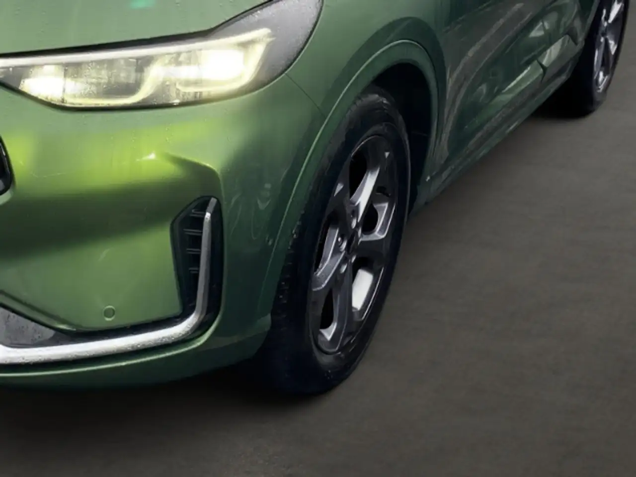 Ford Kuga Hybrid 2.5 Duratec FHEV ST-Line X/ Panorama / AHK — معرض صور السيارة 6