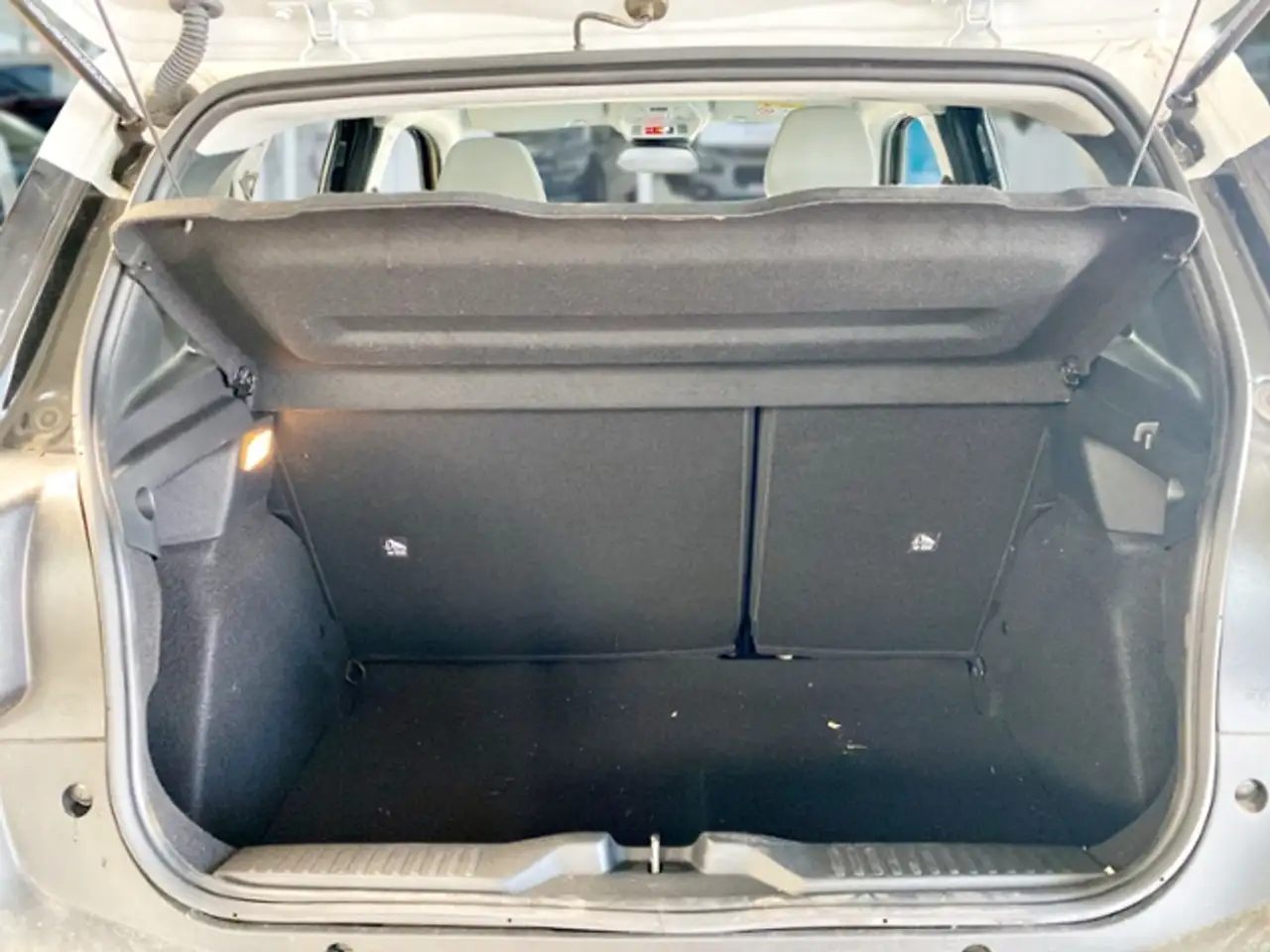 Citroen C3 PureTech 100 MAX — معرض صور السيارة 8