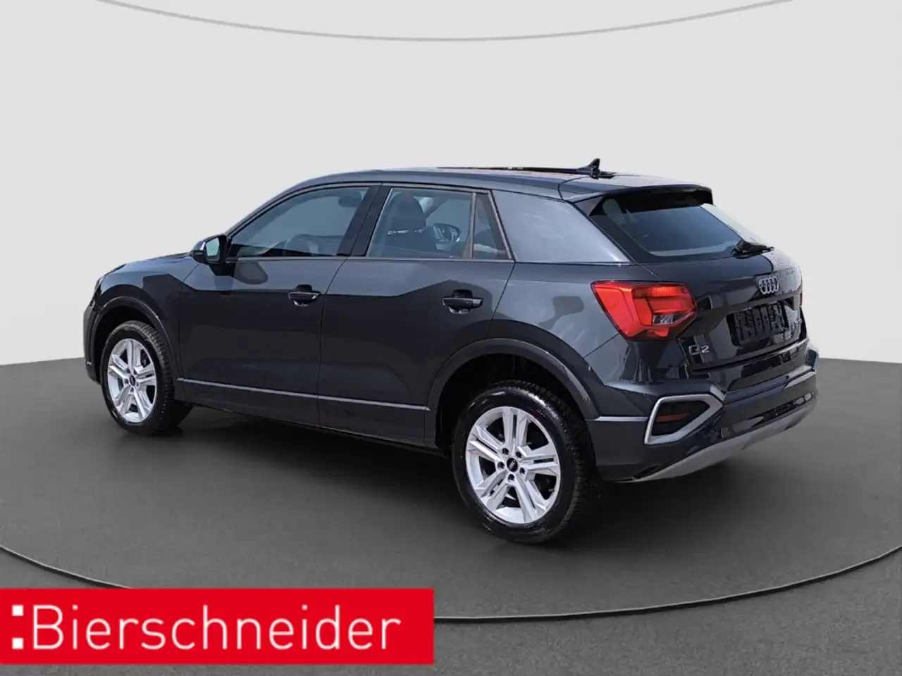 Audi Q2 35 TFSI advanced PDC RFK SHZ — Vehicle gallery 5