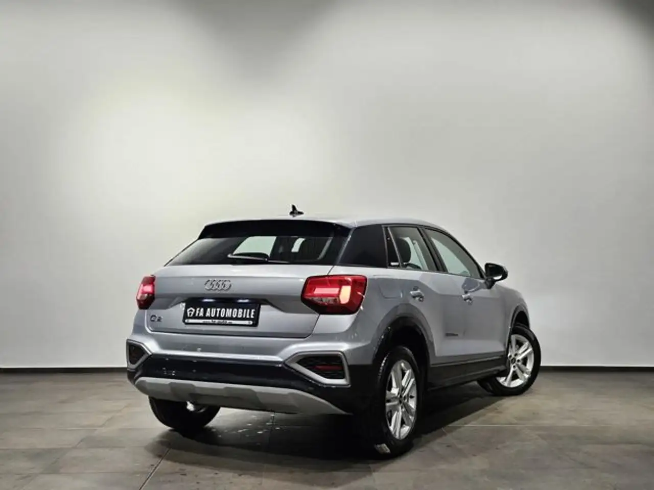 Audi Q2 35 TFSI Virtual Kamera StandheizungSportsitze — Galerie du véhicule 9