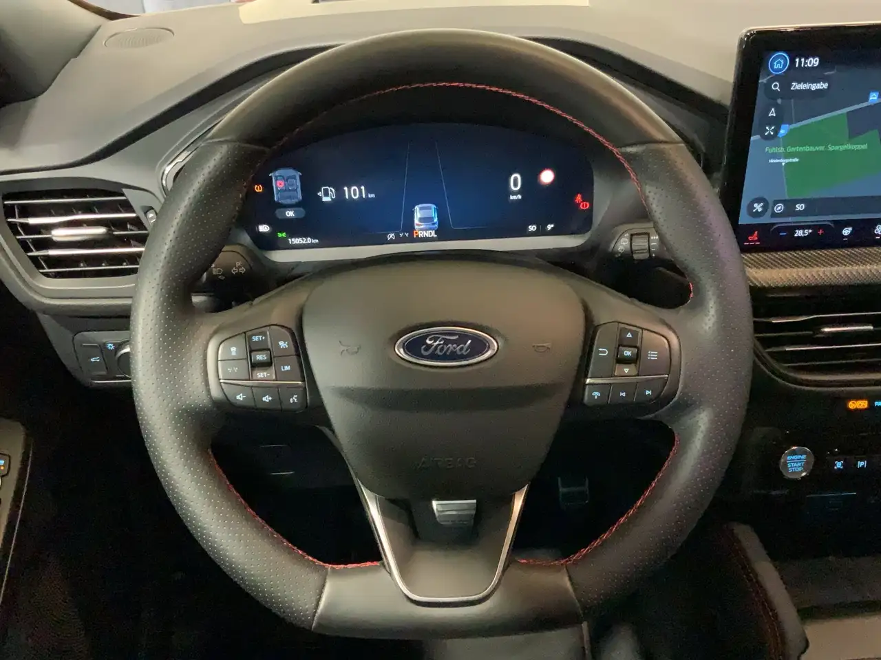 Ford Kuga ST-Line X Aut.*360GRAD*LED-MATRIX*NAVI*GRA*WINTER- — Galería del vehículo 13