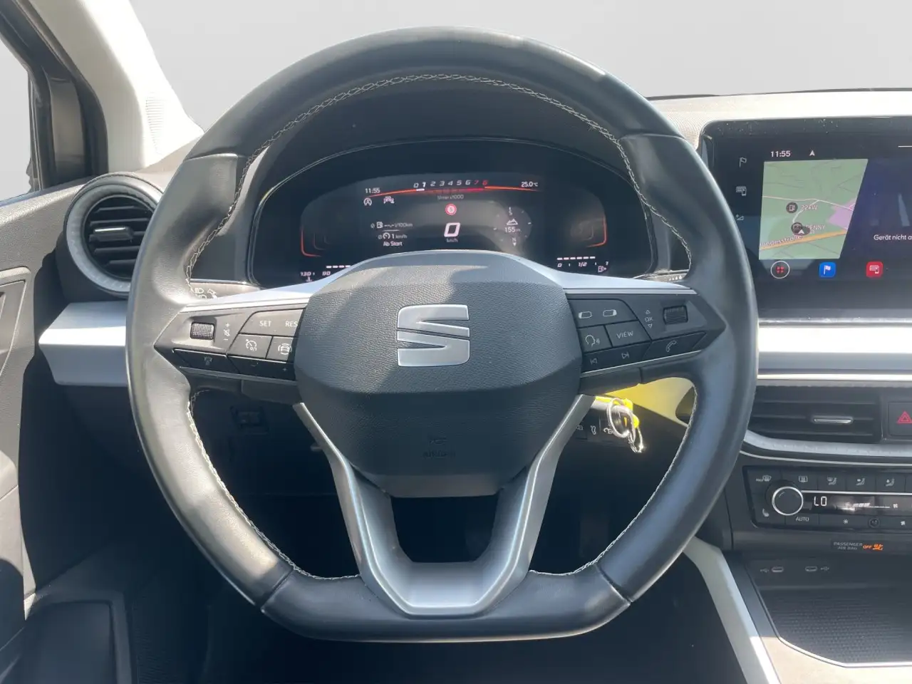 SEAT Arona Style Edition TSI DSG Navi ACC SHZ PDC — معرض صور السيارة 13