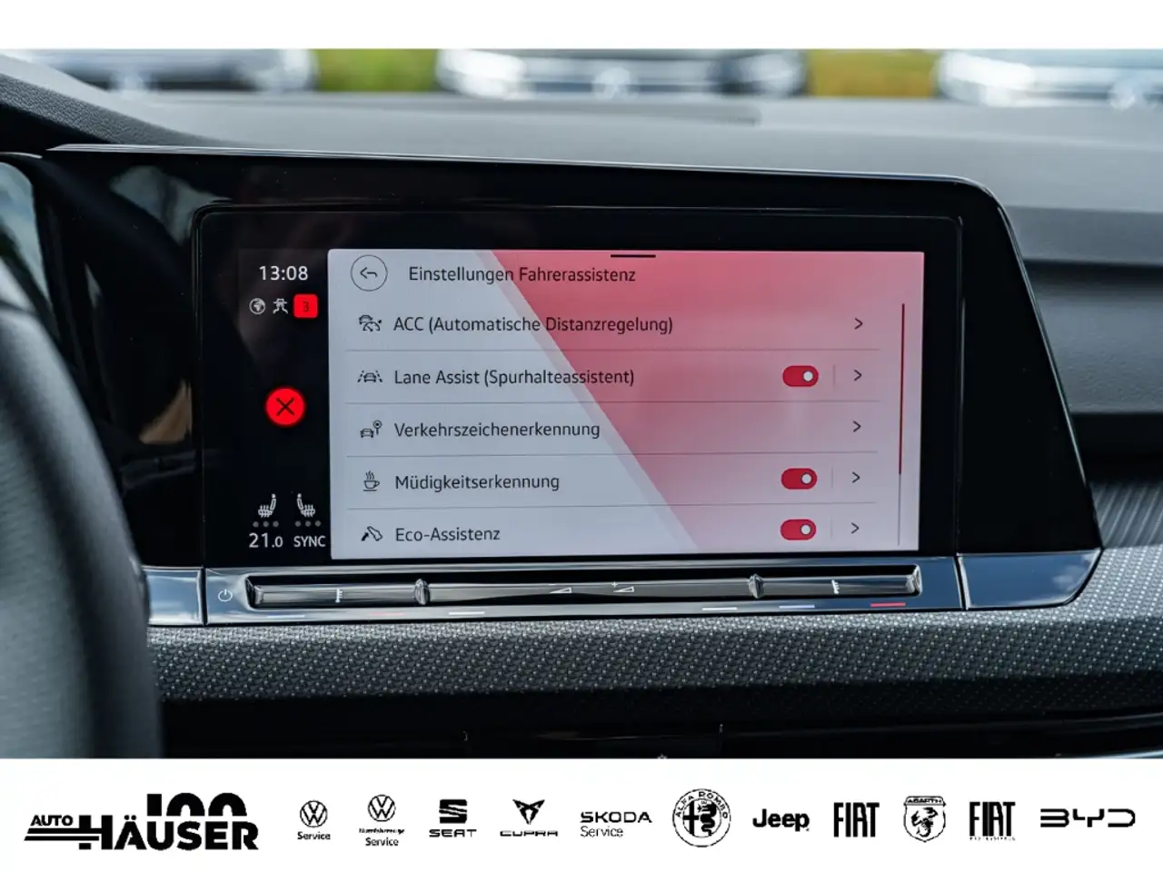 Volkswagen Golf VIII R-Line 1.5 eTSI DSG AHK H&K BLACK-STYLE NAVI — معرض صور السيارة 25