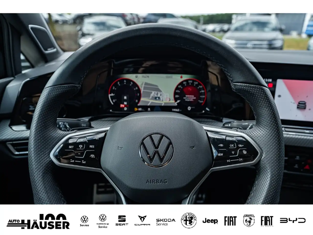 Volkswagen Golf VIII R-Line 1.5 eTSI DSG AHK H&K BLACK-STYLE NAVI — معرض صور السيارة 20