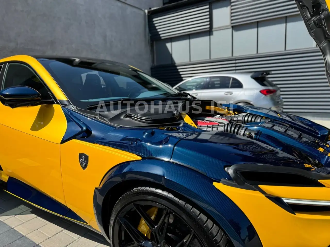 Ferrari Purosangue NOVITEC ESTESO BLUE CARBON 1 of 1 — Galería del vehículo 16