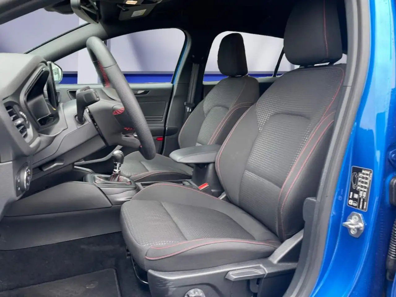 Ford Focus Turnier 1.0 MHEV ST-LINE *B&O*Winter*Parking Pk* — Vehicle gallery 8