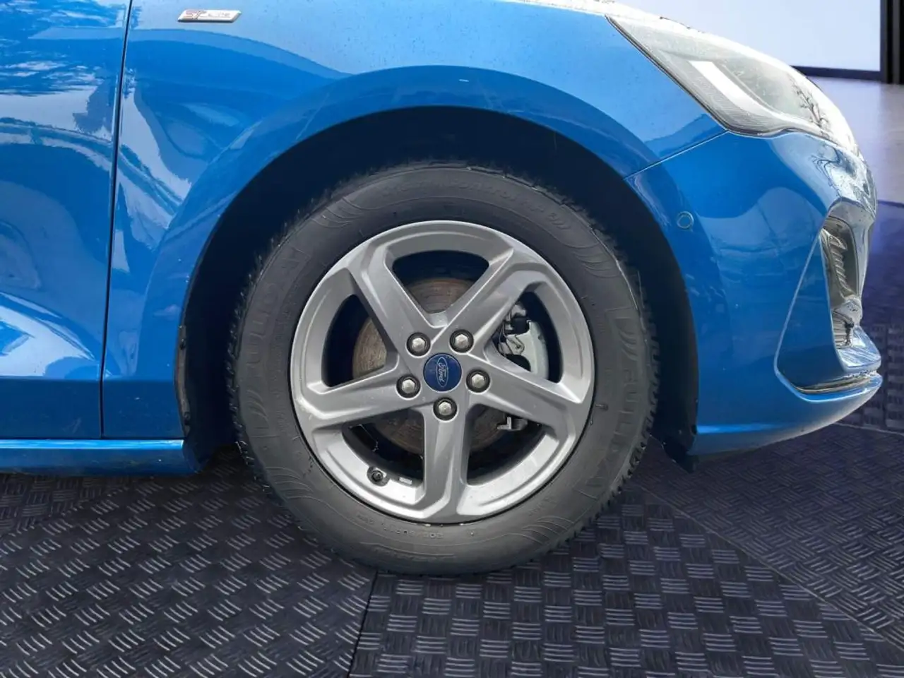 Ford Focus Turnier 1.0 MHEV ST-LINE *B&O*Winter*Parking Pk* — Vehicle gallery 16