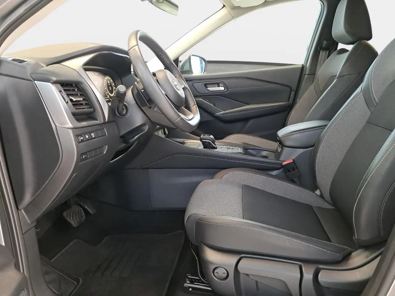 Nissan Qashqai QASHQAI 1.3 DIG-T MHEV AUTO. MJ24 N-CONNECTA NAVI — معرض صور السيارة 19