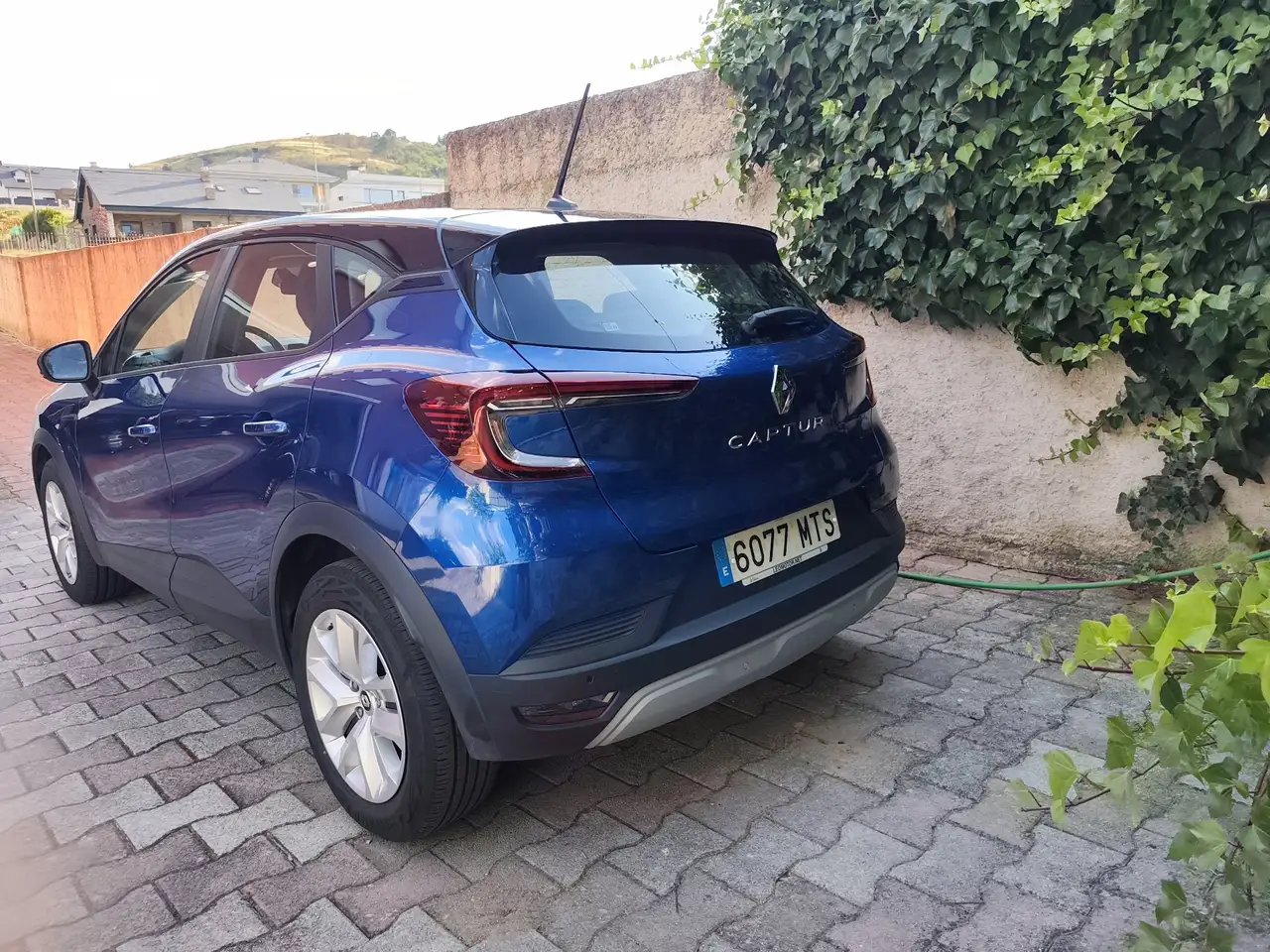 Renault Captur TCe Evolution 74kW GLP — معرض صور السيارة 9