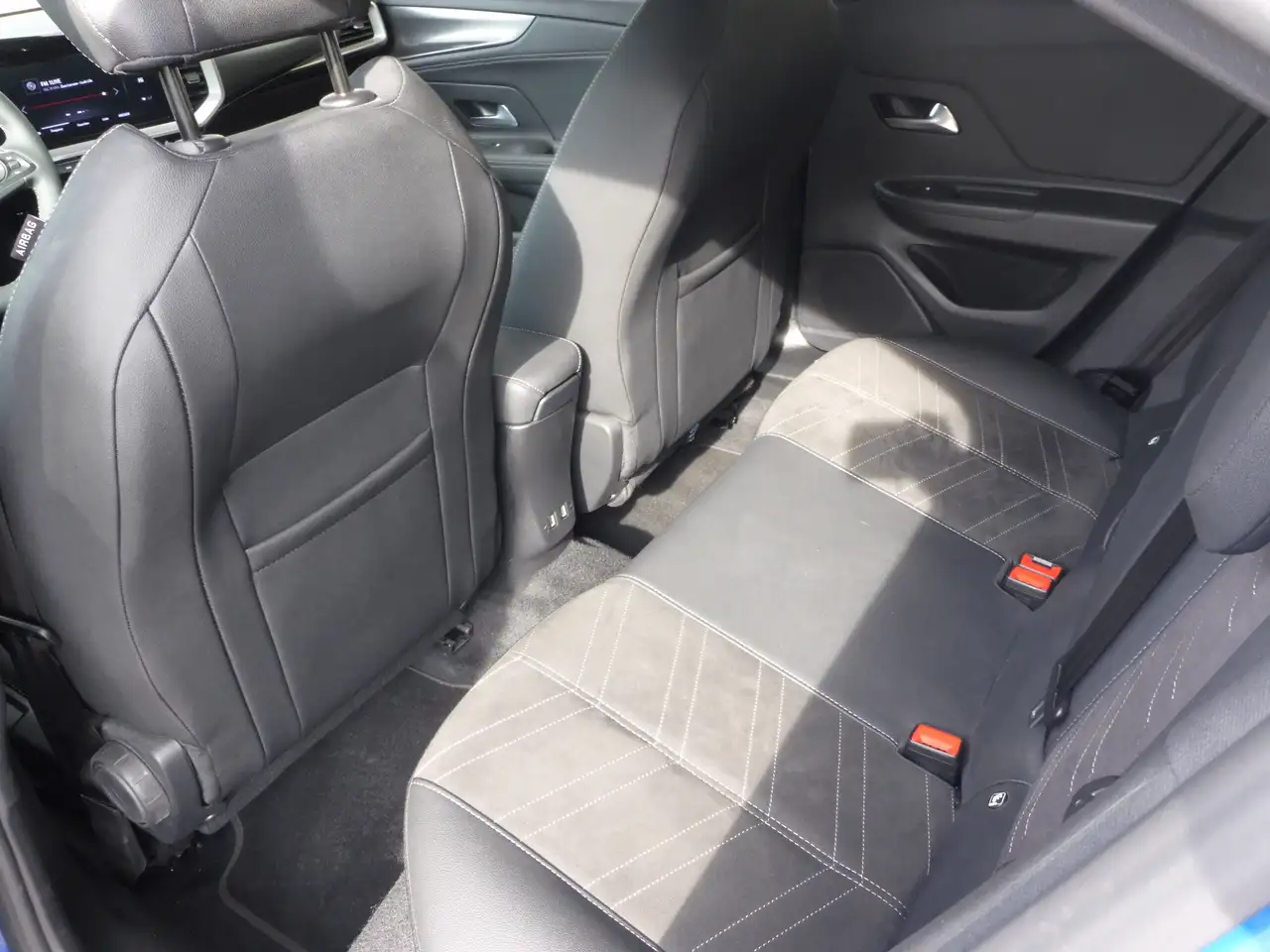 Opel Mokka Ultimate mit Anhängerkupplung — معرض صور السيارة 14