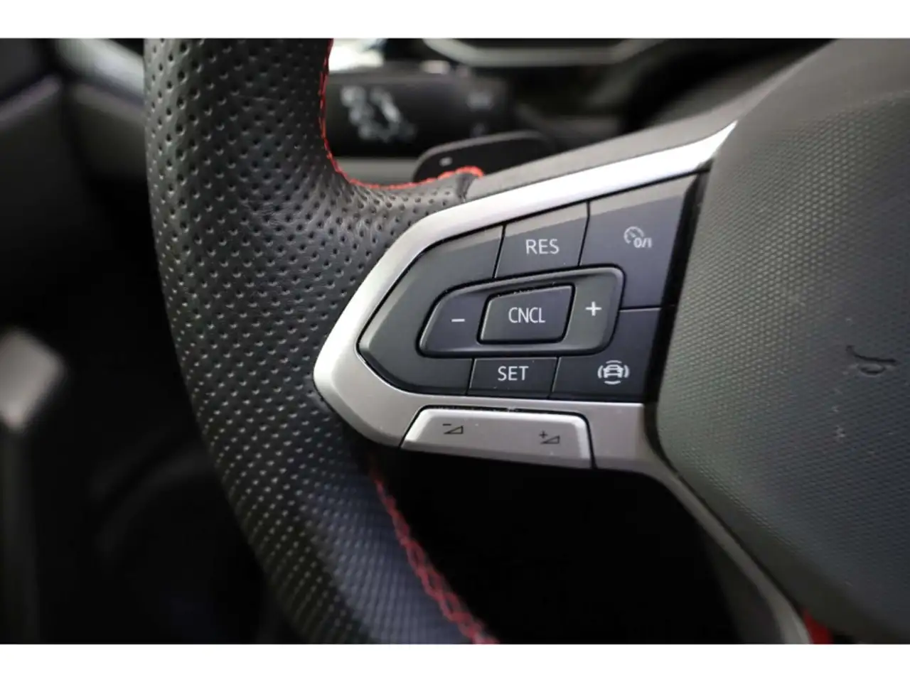 Volkswagen Polo GTI 2.0 TSI DSG Matrix/App-Connect/Kamera — معرض صور السيارة 10