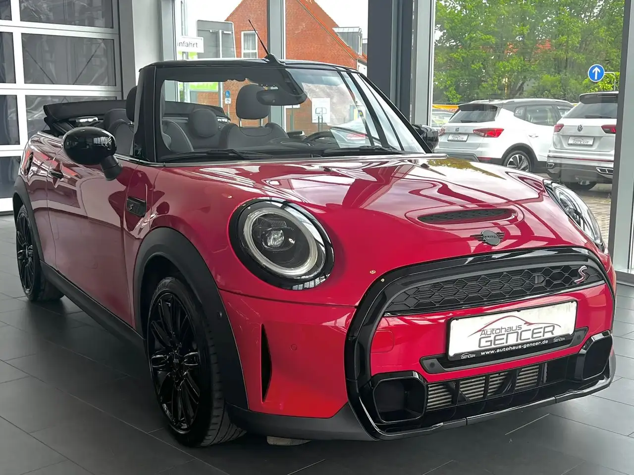 MINI Cooper S COOPER S Cabrio 2.0 "LED/Head-Up/Temp/R-Kamera" — Vehicle gallery 3