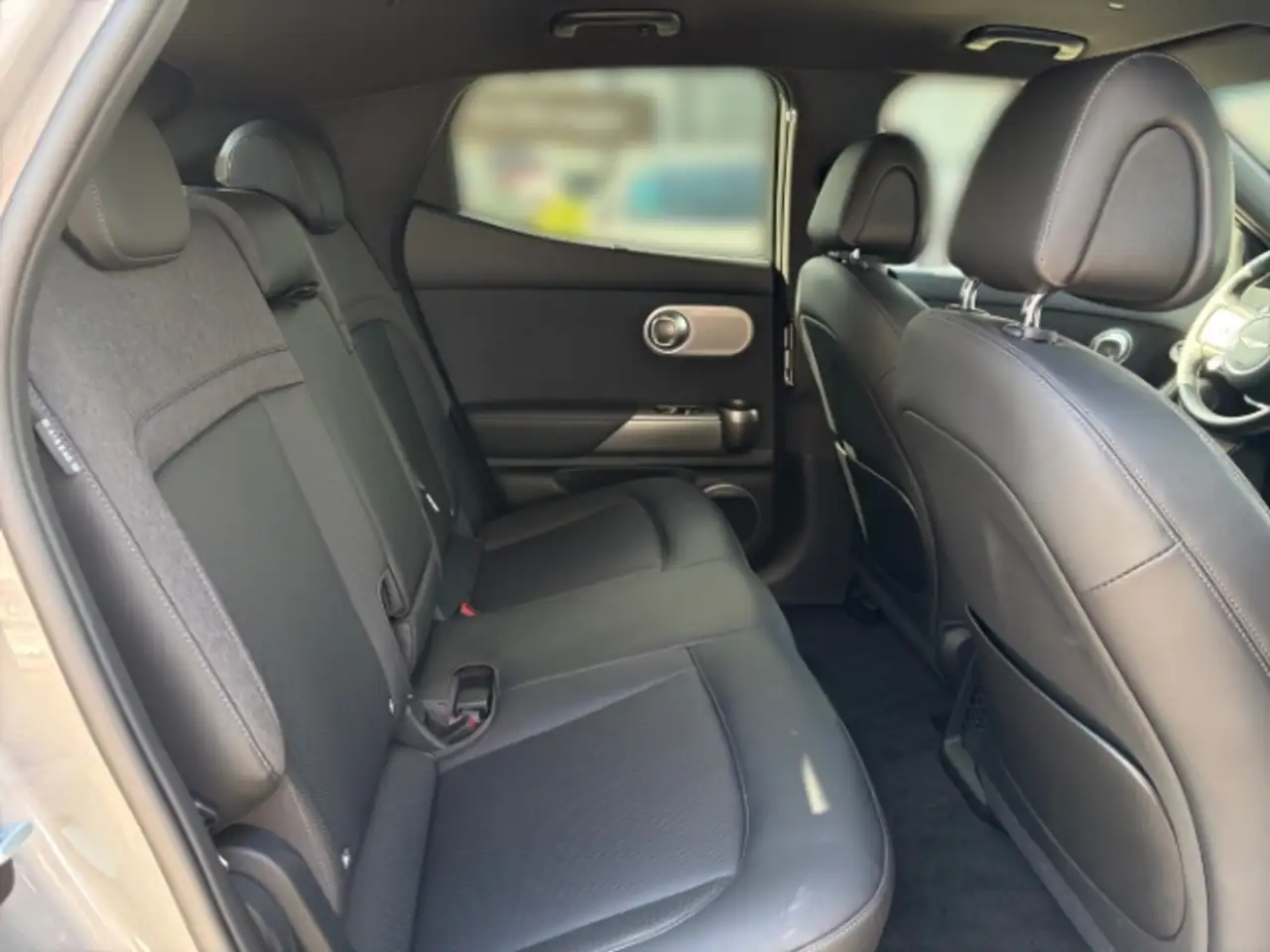 Genesis GV60 Sport Elektro Sportpaket Navi Leder Memory Sitze S — Galería del vehículo 12