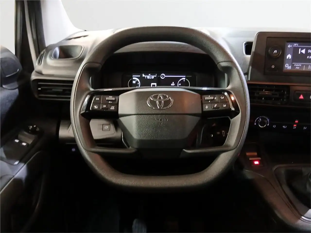 Toyota Proace City Combi L1 1.5D 75kW (100CV) GX 5p — معرض صور السيارة 13