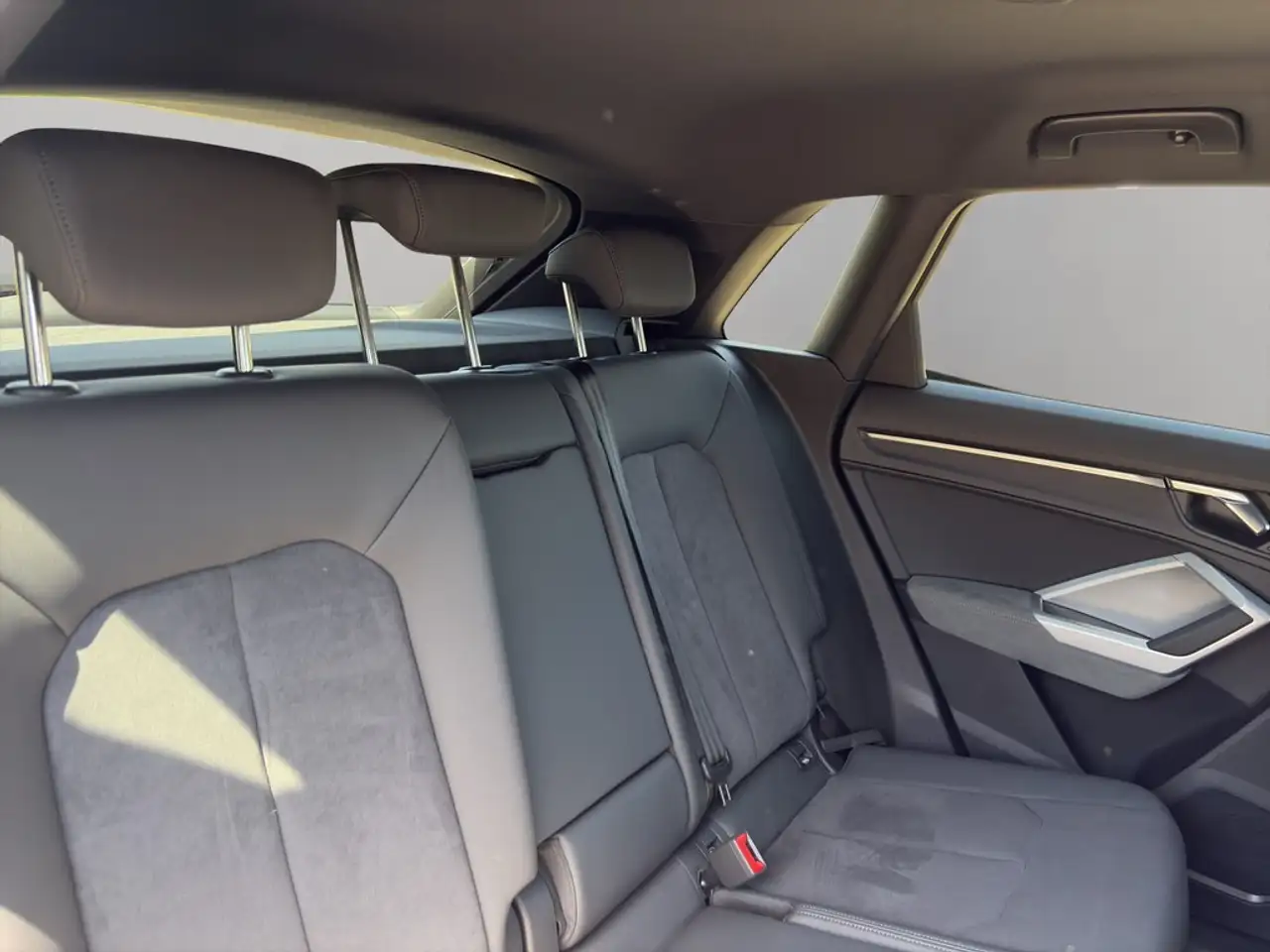 Audi Q3 40 TFSI quattro S tronic Matrix-Business-MMI — معرض صور السيارة 18