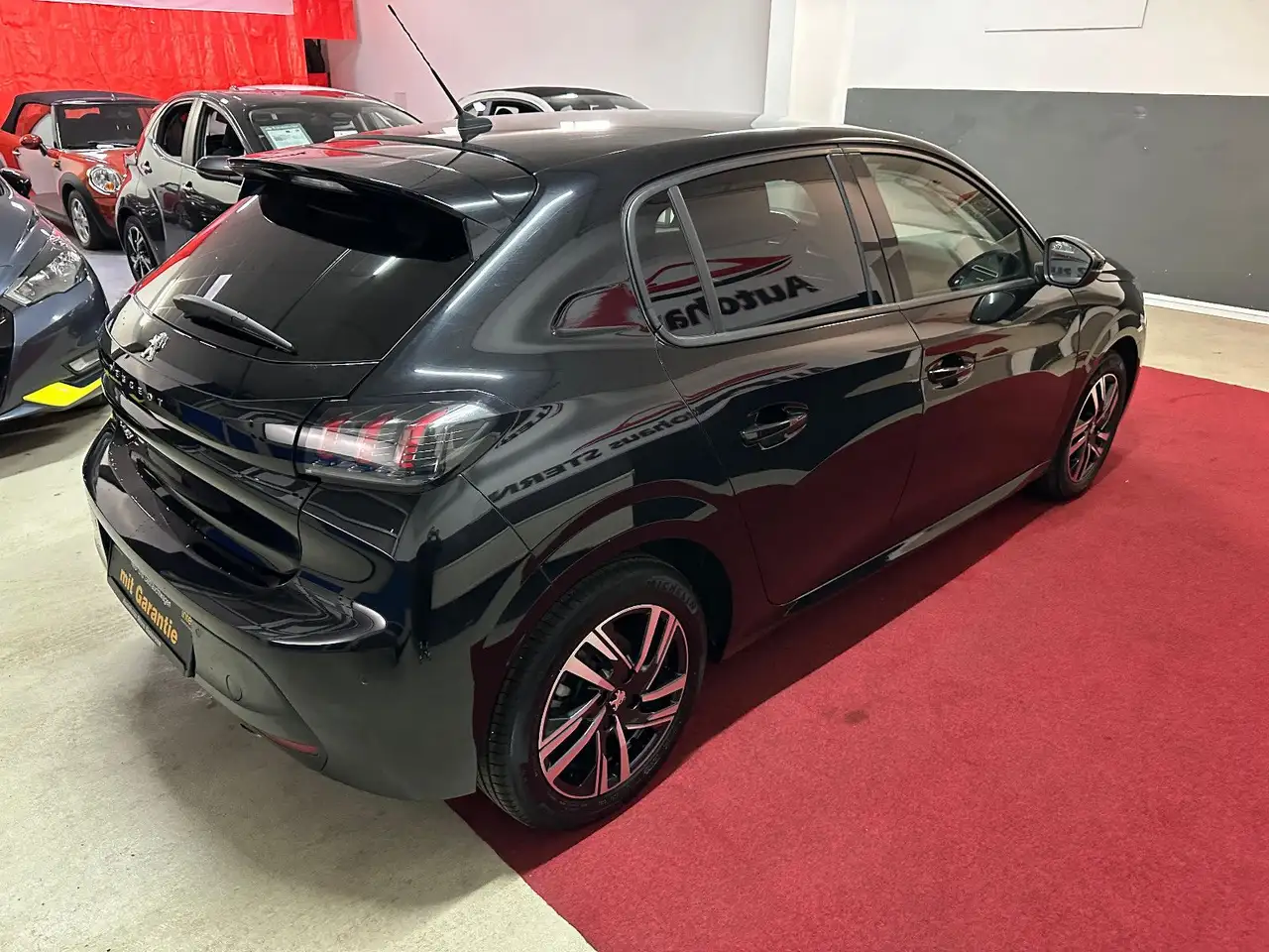 Peugeot 208 Allure Pack*CARPLAY*LED*KAMERA*PDC* — معرض صور السيارة 5
