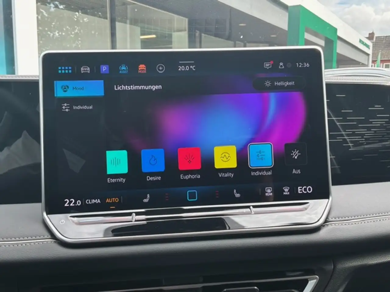 Volkswagen Tiguan 1.5 TSI eHybrid 200 kW Elegance — Vehicle gallery 17