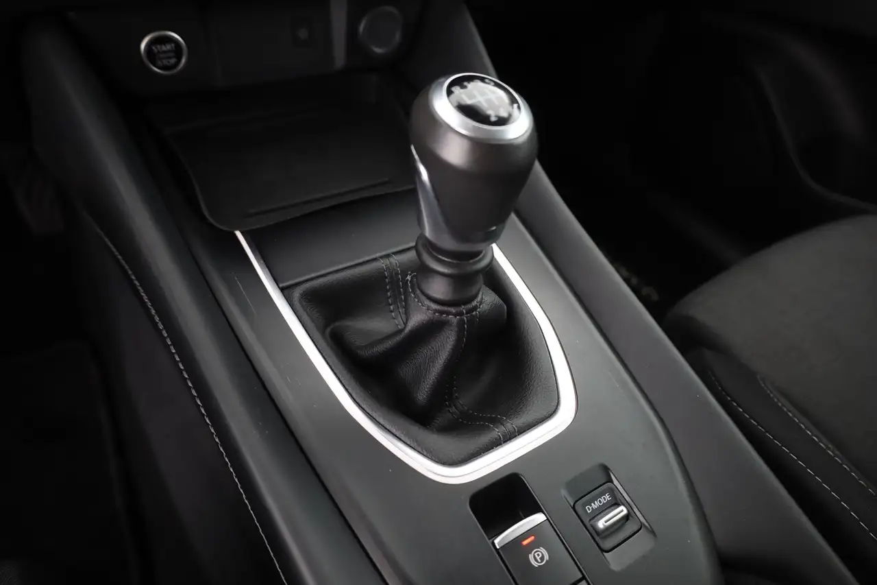 Nissan Qashqai N-Connecta 1.3 Dig-T LED ACC Navi Pano — Vehicle gallery 14