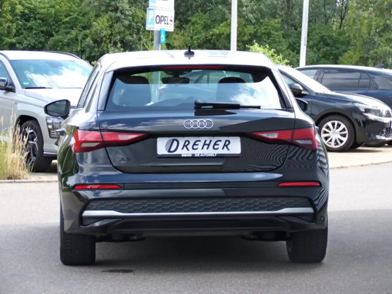 Audi A3 A3 Sportback 35 1.5 TFSI Autom./Klima — Vehicle gallery 5