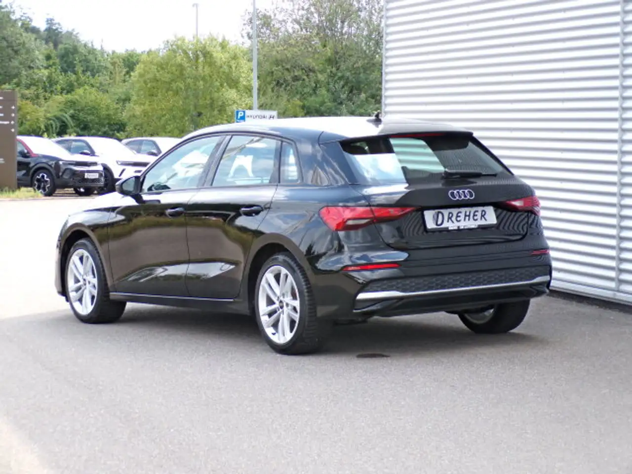 Audi A3 A3 Sportback 35 1.5 TFSI Autom./Klima — Vehicle gallery 4